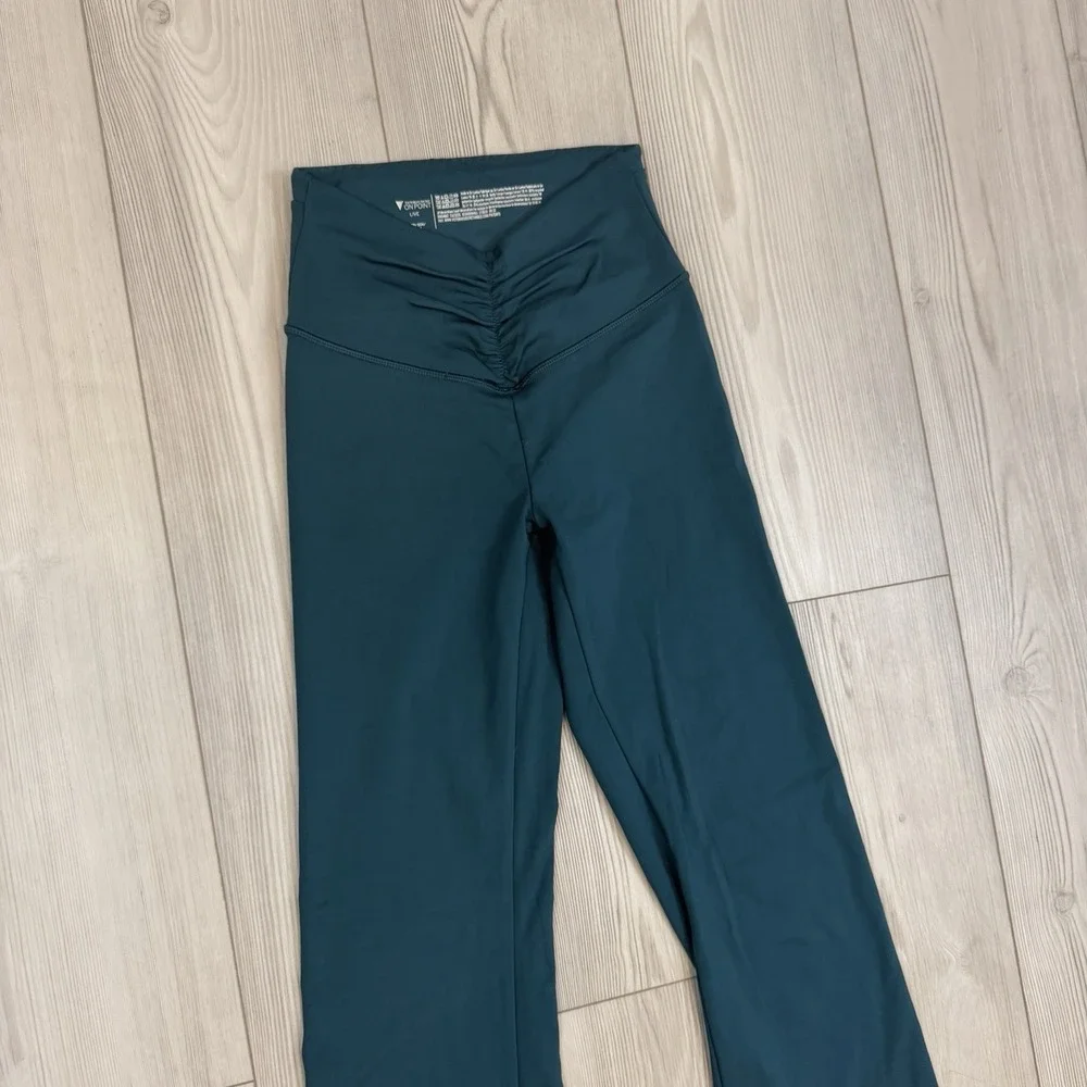 Victoria's Secret ON POINT Athletic Leggings Teal LIVE Flare Pants XS Ruched